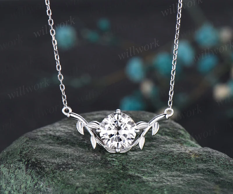 Round Cut Moissanite Necklace