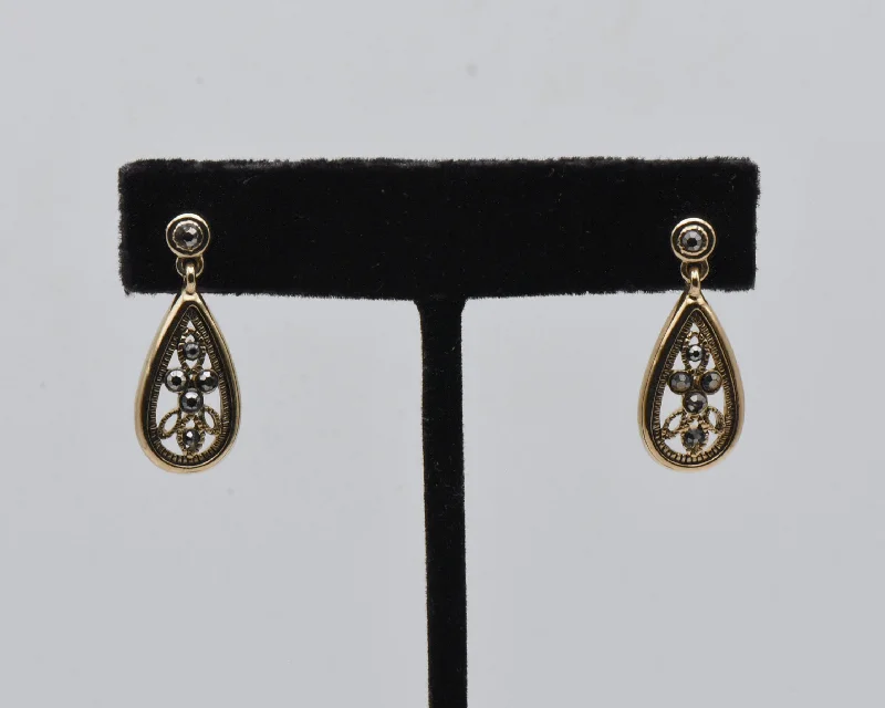 Vintage Gold Tone Metal Earrings