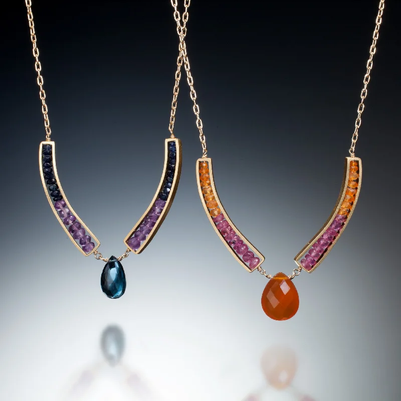 Gemstone Curve Necklace (gold)